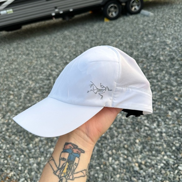 Arc'teryx Calvus Cap Lightweight Performance white large / XL - Picture 1 of 6